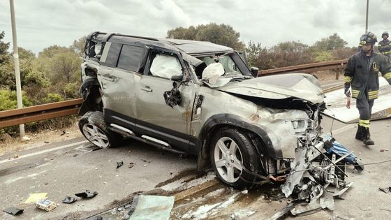 "Bezpečné auto je luxus." Slavný designér měl děsivou nehodu, z Defenderu zbyl vrak