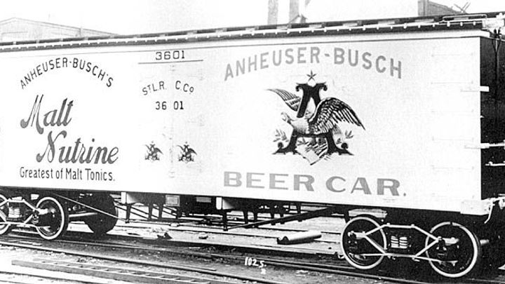 Muž, který ukázal Američanům pivo. Odkaz Adolphuse Busche kazí spor o nešťastný název