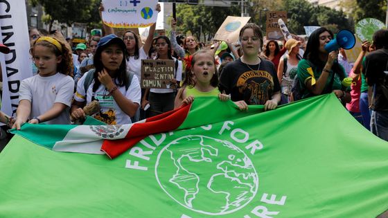 Foto: Od Austrálie po Česko. Miliony lidí po celém světě demonstrovaly kvůli klimatu