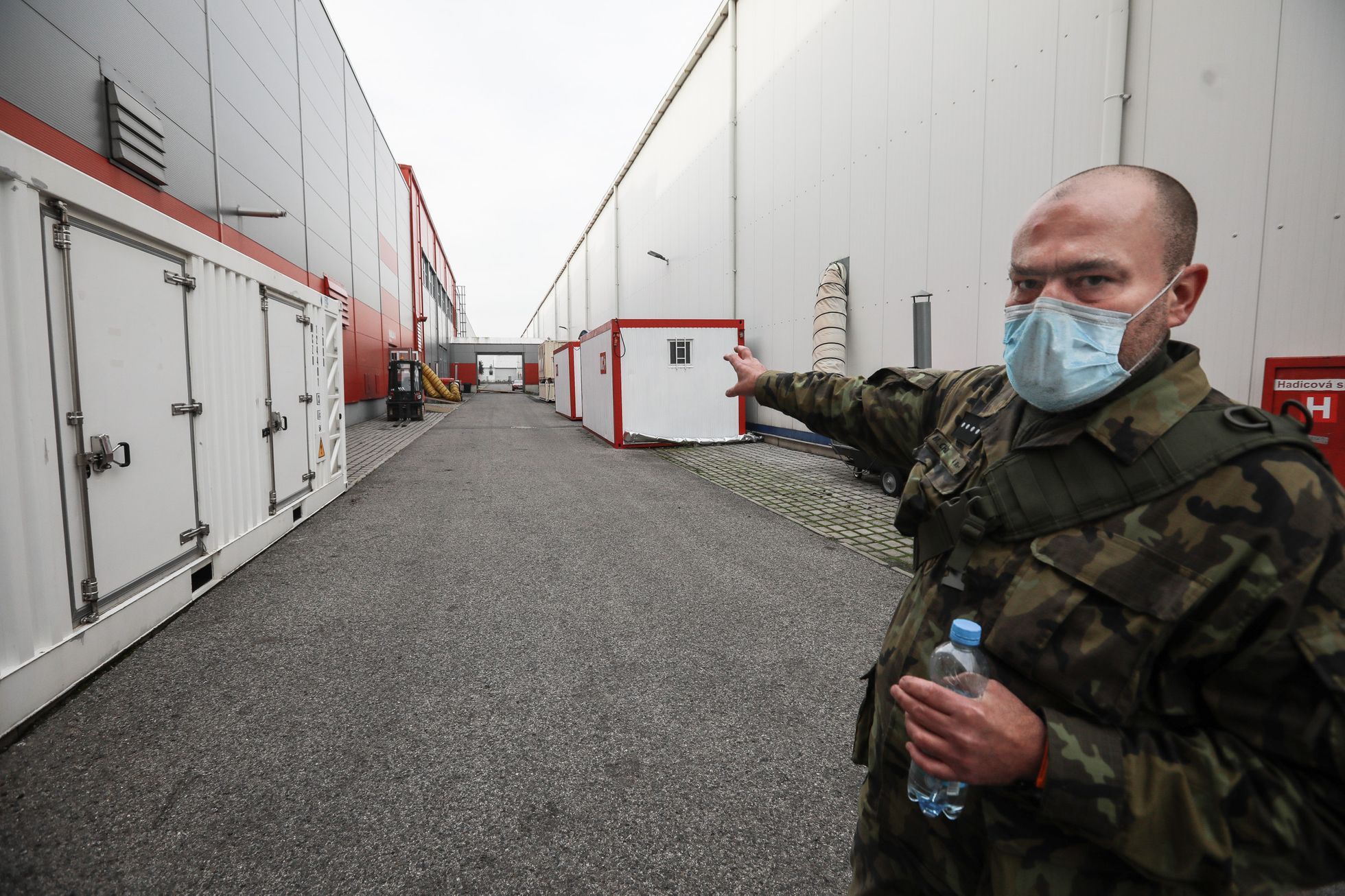 Armádní polní nemocnice v Letňanech - koronavirus