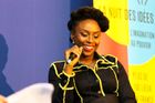 Máte v Nigérii vůbec knihkupectví? Dotaz novinářky popudil slavnou spisovatelku Ngozi Adichieovou