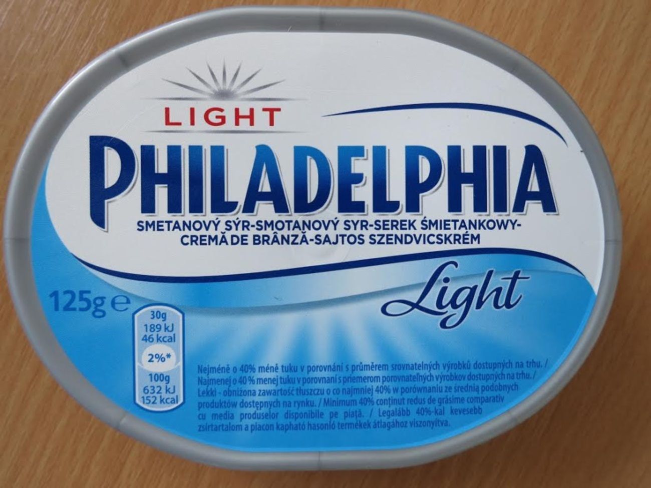 Light Philadelphia smetanový sýr prodávaný v Tesku