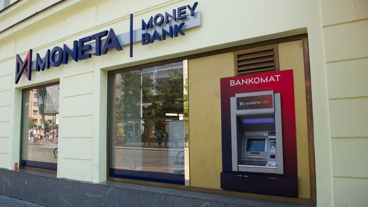 Zamítnuto. Akcionáři Monety neodsouhlasili financování spojení s bankovní částí PPF; Zdroj foto: Kristýna Zvelebilová