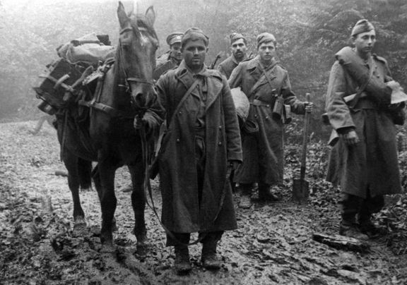 Na podzim 1944 se k nepřátelům československých vojáků v Karpatech přidalo i počasí.