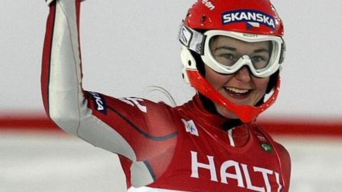 Usměvavá Šárka Záhrobská v cíli slalomu do superkombinace na MS v Arre, v níž skončila na čtvrtém místě.