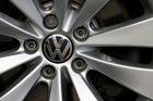Volkswagen odkládá zveřejnění ročních výsledků i valnou hromadu