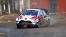 Elfyn Evans v Toyotě na trati Švédské rallye 2020