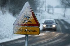 Sebevrah najížděl na německé dálnici do kamionů