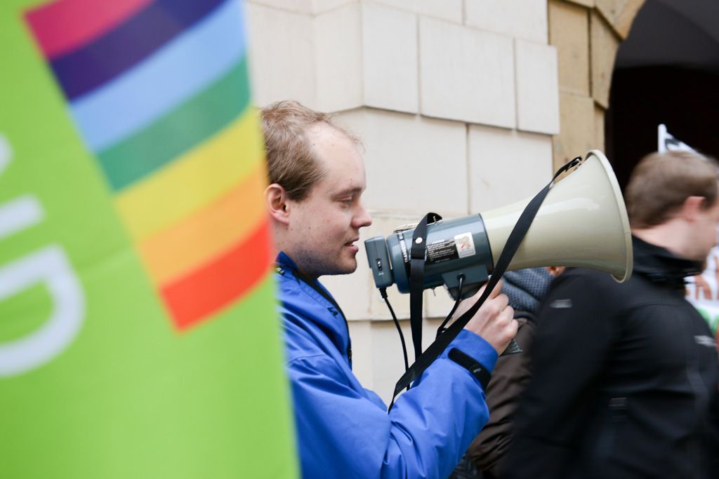 Zřiďte ministerstvo pro lidská práva