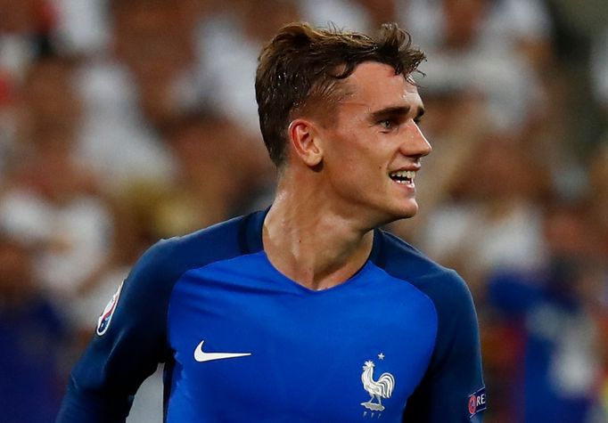 ME 2016, Francie-Německo: Antoine Griezmann slaví gól na 1:0