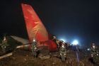 Stroj patřil malé společnosti Henan Airlines. Ta nyní na tři dny pozastavila veškeré své lety.