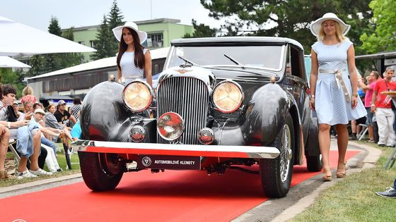 Lagonda V12, hvězda letošní akce Automobilové klenoty, která měla světovou výstavní premiéru.