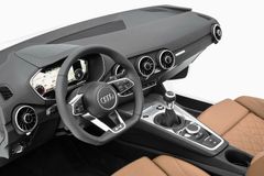 Dokonalý interiér auta se stále hledá. Audi má nápad