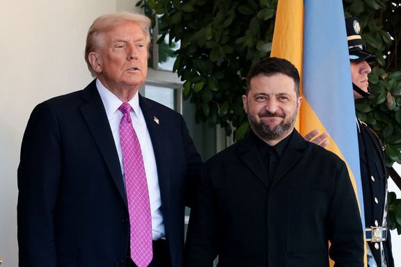Americký prezident Donald Trump vítá v Bílém domě ve Washingtonu ukrajinského prezidenta Volodymyra Zelenského.