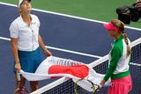 Tenisový turnaj v americkém Indian Wells. Dánka Wozniacká a Běloruska Azarenková.