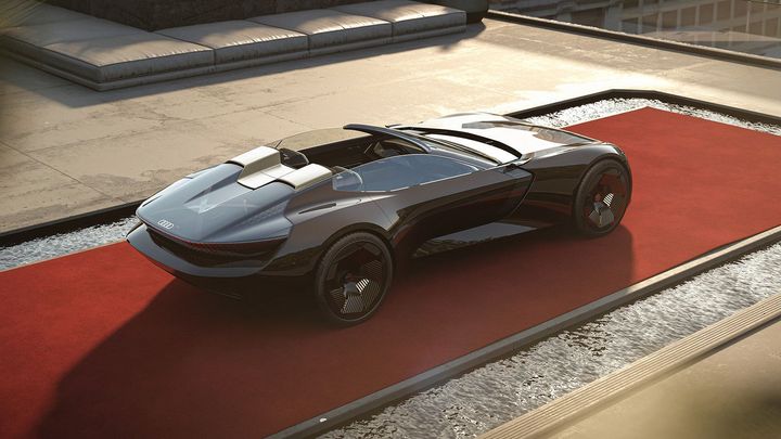 Sportovní roadster i luxusní limuzína v jednom. Audi Skysphere umí měnit délku; Zdroj foto: Audi