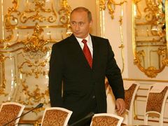 Vladimir Putin byl minulý týden v Praze, Evropská komise by s ním ráda uzavřela novou smlouvu o spolupráci