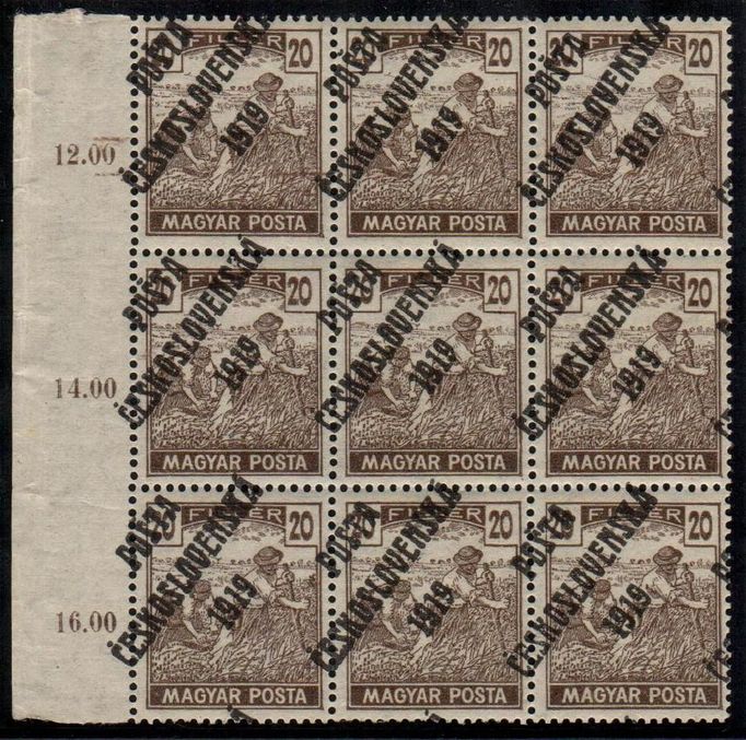 Unikátní 9-blok Magyar Posta s přetiskem Pošta Československá 1919, cena 3,5 milionu korun (sbírka Tomáše Mádla)