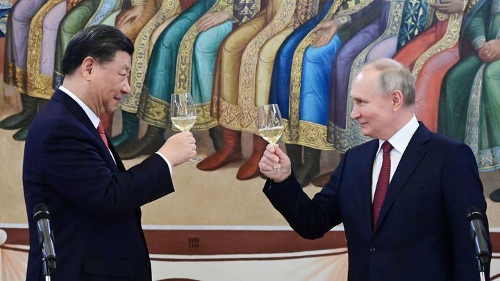 Hody v Kremlu. Putin pohostil Siho jako císaře, večeřeli jesetera, křepelky i zvěřinu; Zdroj foto: Sputnik/Pavel Byrkin/Kremlin via REUTERS
