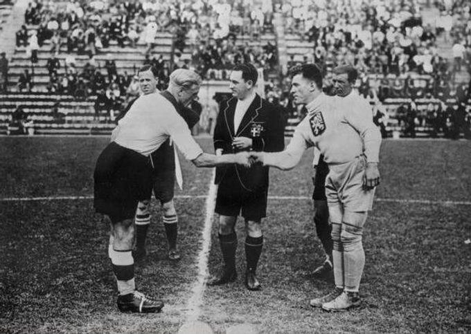 Semifinále MS 1934 ve fotbale, Německo - Československo: Fritz Szepan a František Plánička