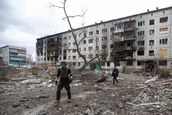 Situace v Bachmutu na východě Ukrajiny. Ve městě probíhají krvavé boje, kterých se na ruské straně účastní žoldnéřské jednotky wagnerovců.