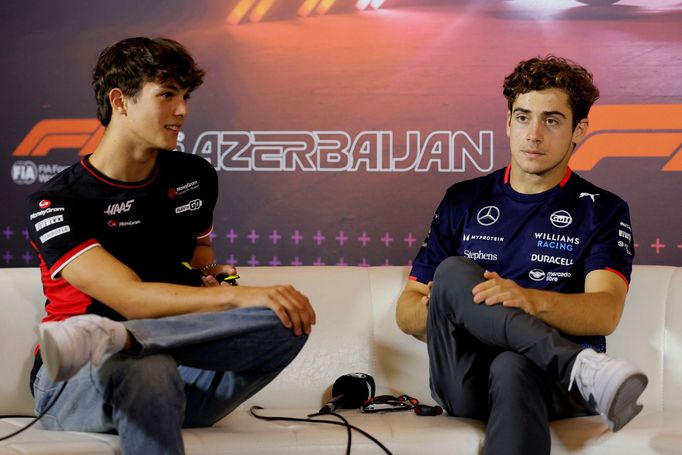 Oliver Bearman a Franco Colapinto před VC Ázerbájdžánu F1 2024