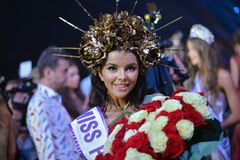 Ukrajinka přišla o titul krásy kvůli mateřství, teď se soudí s pořadateli Miss World
