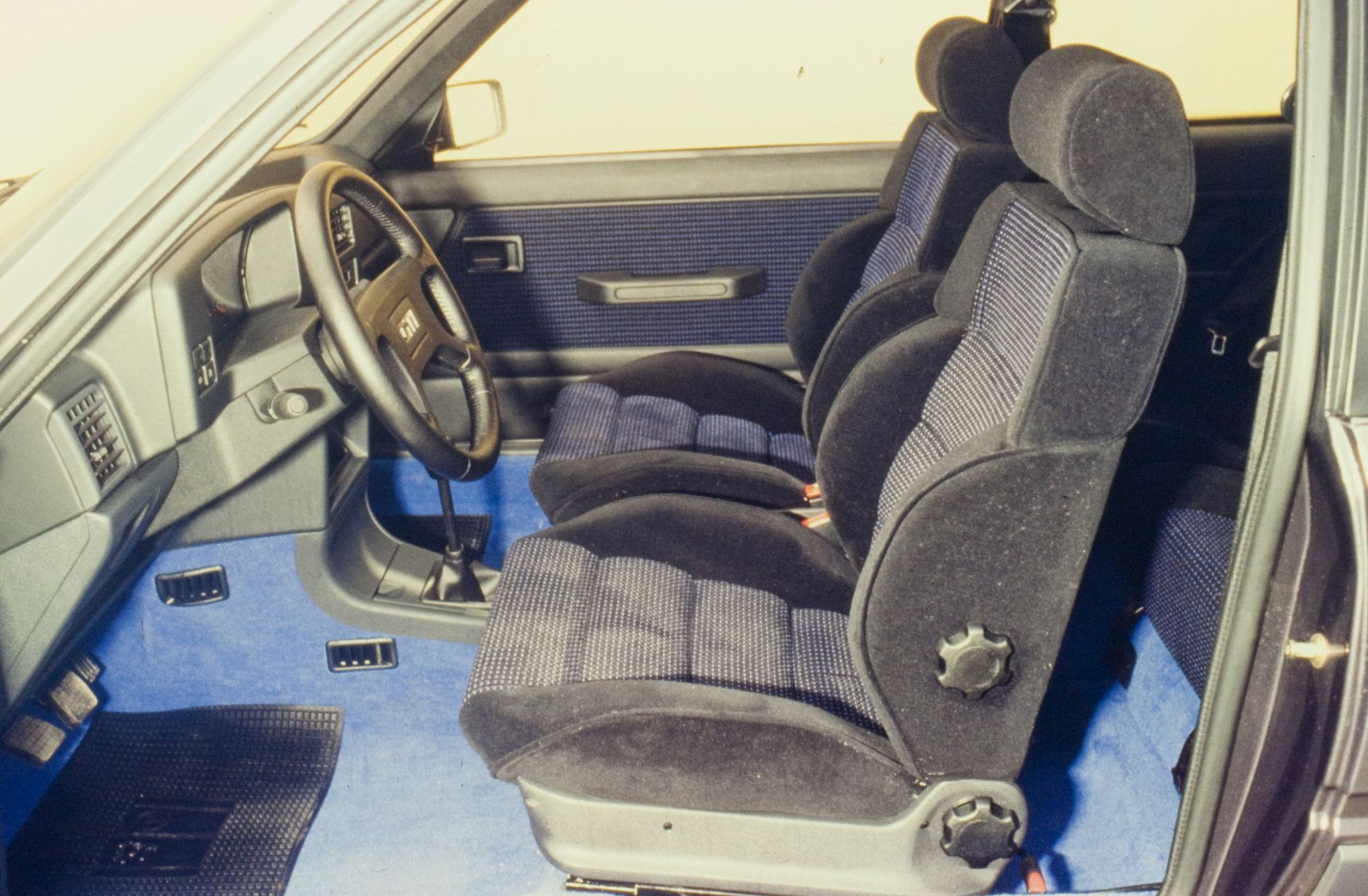 Peugeot 309