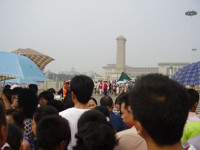 Pekingský blog: Emmons v televizi a cyklisté na náměstí