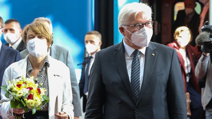 Steinmeier jako první německý prezident uctil u krypty v Praze památku výsadkářů; Zdroj foto: Jakub Plíhal