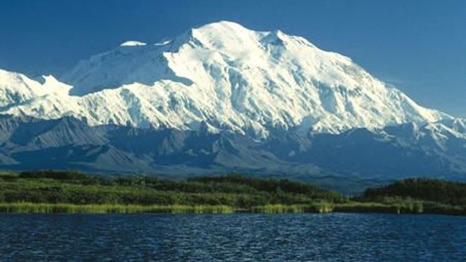Denali, bývalý McKinley. Nejvyšší hora Severní Ameriky.