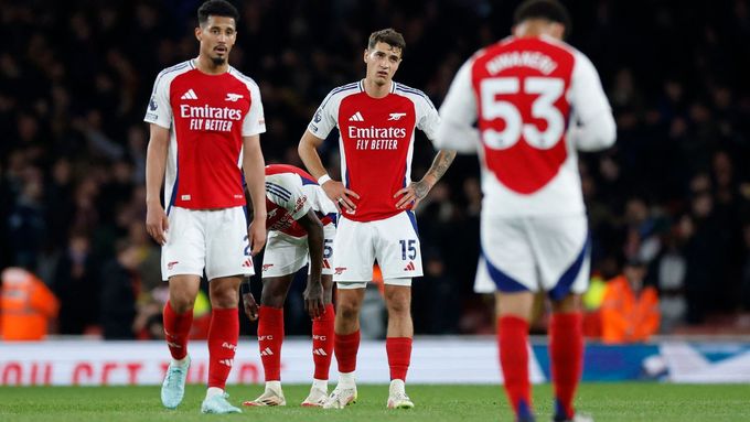 Fotbalisté Arsenalu po remíze 2:2 s Crystal Palace