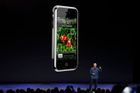 Apple ukázal dva nové iPhony 6. A překvapil hodinkami
