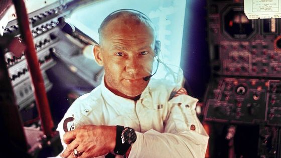 Mise Apollo 11 očima astronautů. Tyhle snímky na Měsíci vyfotil Neil Armstrong