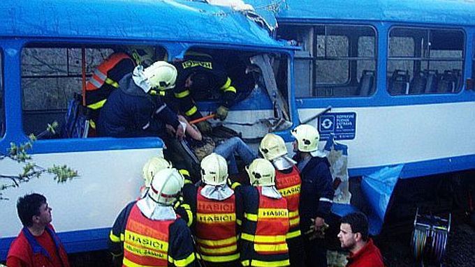 Srážka tramvají z dubna minulého roku, kdy zemřeli tři lidé