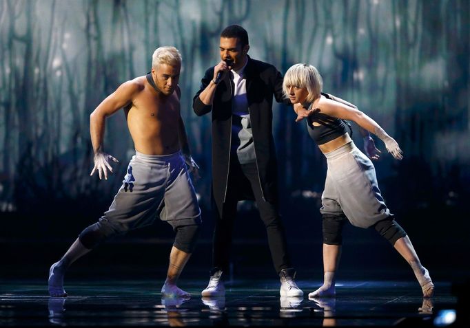 Elnur Huseynov representing Azerbaijan performs during a dress rehearsal for the second semifinal of the upcoming 60th annual Eurovision Song Contest in Vienna