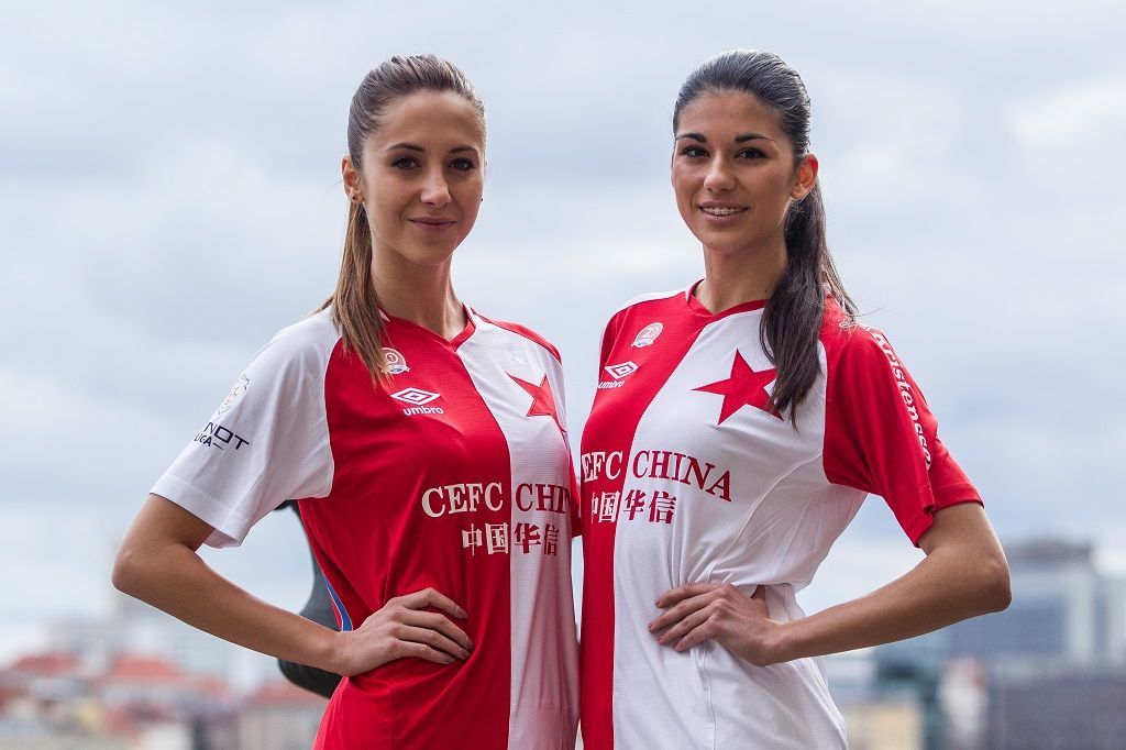 Představení dresů Slavia Praha
