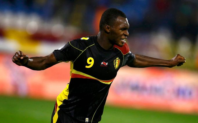 Belgický fotbalista Christian Benteke slaví gól v kvalifikaci na MS 2012 proti Srbsku.