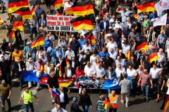 Protiimigrační AfD posiluje. V německých volbách by skončila druhá, ukázal průzkum