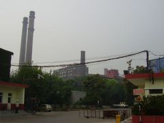 Šougang přesunuje velkou část výroby 300 kilometrů daleko od Pekingu.