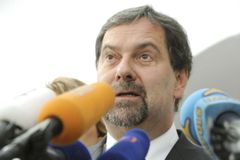 Radek John předá Nečasovi svou rezignaci v úterý
