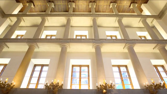 Na začátku 20.let dostal slovinský architekt Jože Plečnik zajímavý úkol, a to vytvořit noblesní přijímací salon pro státní návštěvy.
