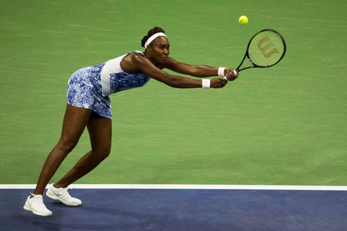 US Open 2015 - Venus Williamsová v zápase proti své sestře Sereně Williamsové