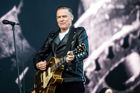 V Hradci Králové dnes vystoupí Bryan Adams. Pořadatelé očekávají tisíce lidí
