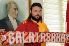 Ujfaluši se definitivně upsal Barošovu Galatasarayi