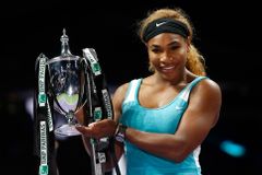 Serena má čistý hattrick i jméno růže. Teď je před ní rekord