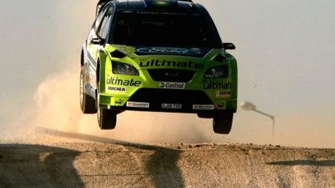 Mikko Hirvonen se svým Ford Focusem RS WRC během rallye Akropolis.