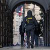 Filozofická fakulta v Praze, den po střelbě, při které zahynulo 14 lidí