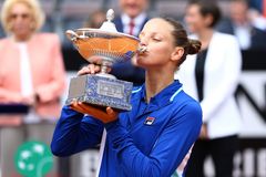 Plíšková vyhrála v Římě třináctý titul kariéry, Nadal uštědřil Djokovičovi kanára