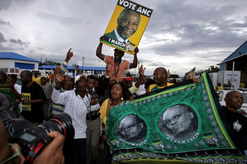 Příznivci Jacoba Zumy a Thaba Mbekiho